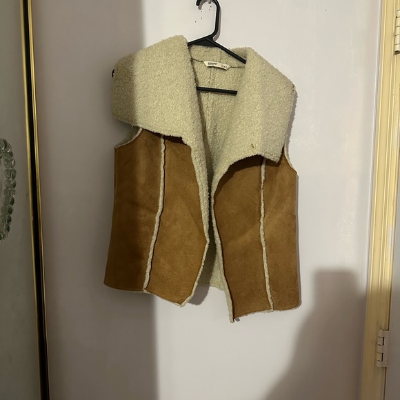 Old Navy Vest - Picture 2 of 3